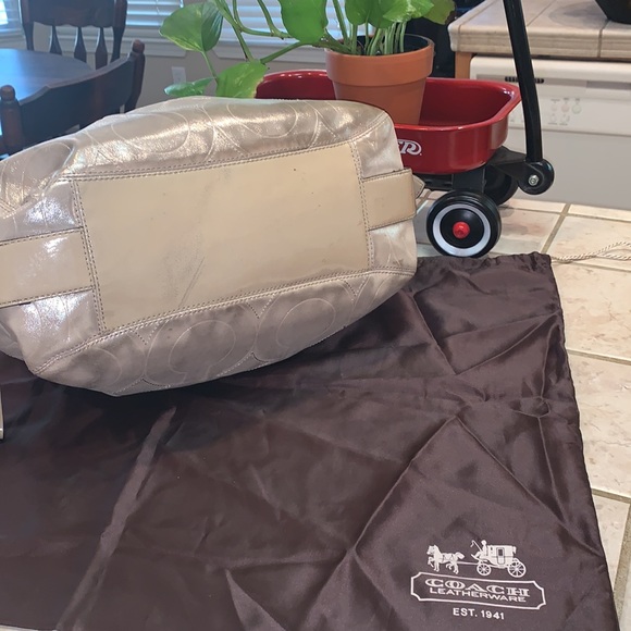 Coach Bag - Picture 6 of 15
